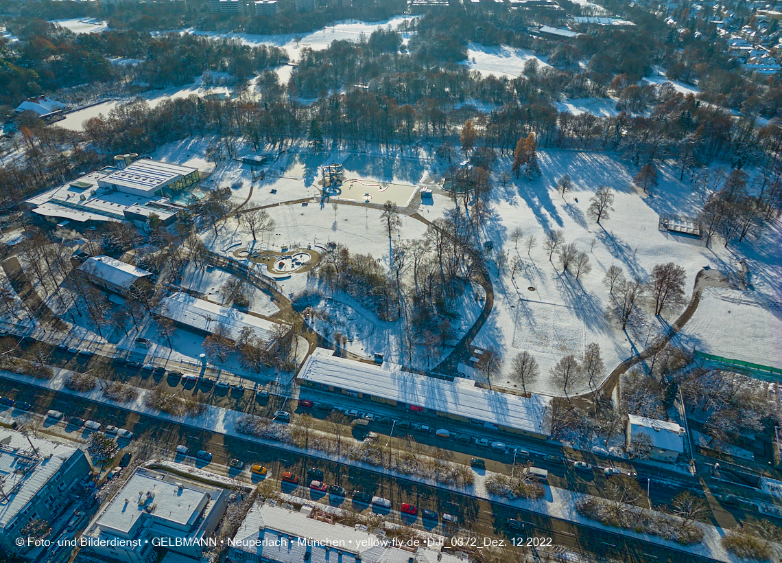 12.12.2022 -  Ostparksee mit Umgebung in Neuperlach